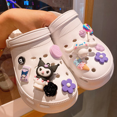 夏の新型の穴の靴のバックルの洛米の大きい耳の犬の漫画の靴の花のdiyの部品のアクセサリーの現物はとても売れています。