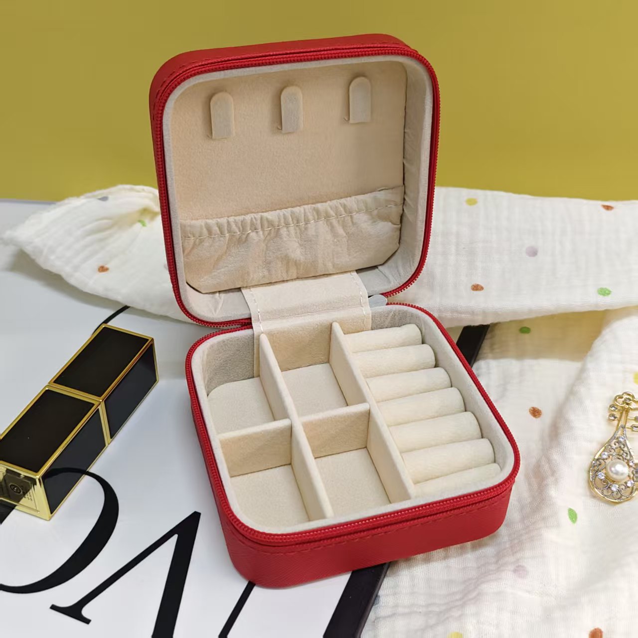 Caixa de joyería de cuero portátil para viajar caja de almacenamiento anillo collar de brazalete bolsa de joyería a prueba de polvo