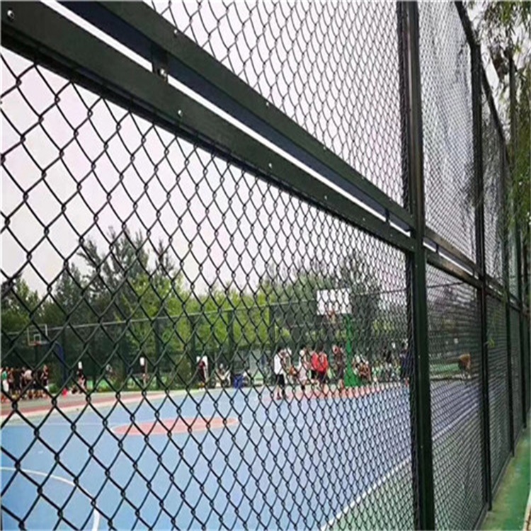 户外组装球场围栏网学校体育场运动场防护网包塑勾花网铁丝护栏网