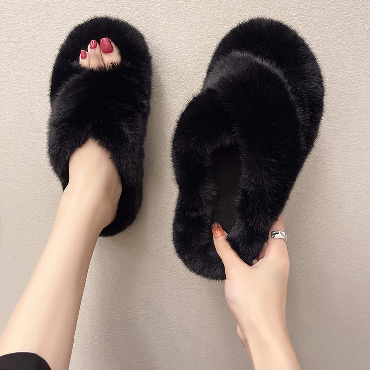 Peludo zapatillas de mujer al aire libre desgaste Internet celebridad más tamaño 2022 nuevo otoño e invierno cálido desgaste al aire libre Cruz peludo zapatillas al por mayor