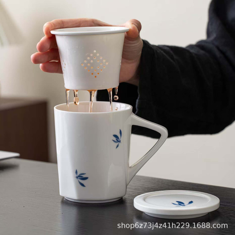 青花蝴蝶兰陶瓷茶水分离杯简约个人专用带盖过滤家用办公室泡茶杯|undefined