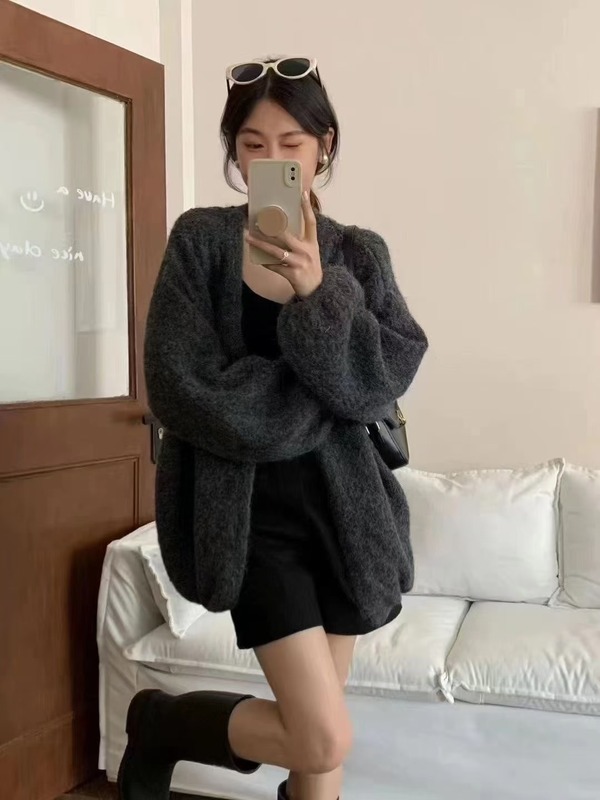 大版秋冬韩系高级感绿色显白灯笼袖针织开衫慵懒风显瘦毛衣外套女|undefined