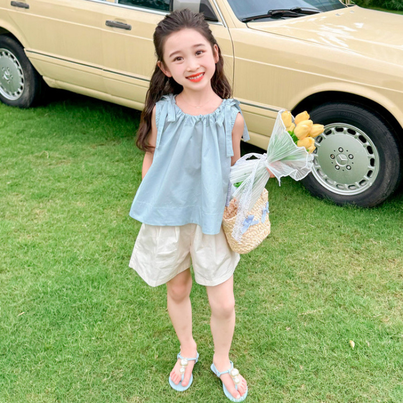 女の子サスペンダースーツ夏 2025 新しいファッショナブルな子供カジュアル夏服女の赤ちゃんショーツ 2 点セット