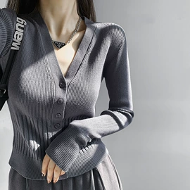 女式T恤;连衣裙;女式卫衣