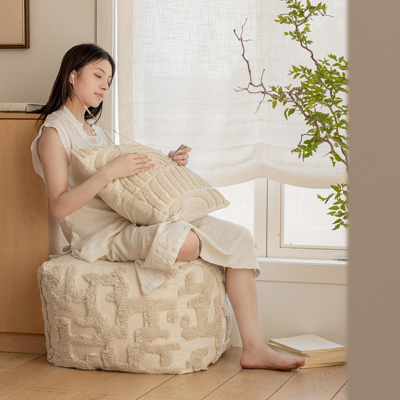 Wabi-Sabi Style Tufted Three-Dimensional Embossed Embroidered Futon French-Style Footstool Lazy Sofa Cushion Stool Removable and Washable Wabi-Sabi Style Tufted Three-Dimensional Embossed Embroidered Futon French-Style Footstool Lazy Sofa Cushion Stool Removable and Washable