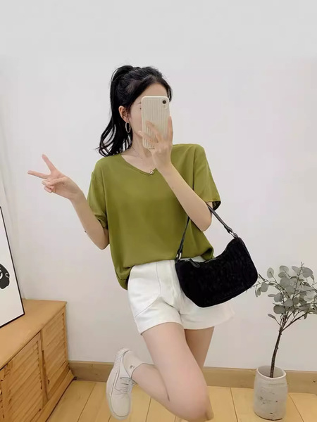 White summer body-friendly breathable T-shirt