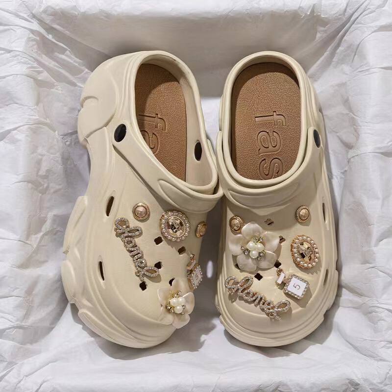 3.5-Inch Height-Increasing Pvc Women's Summer 2024 New Cute Platform Thick-Soled Slippers with a Stepping-On-Clouds Feel, Non-Slip, Closed-Toe Clogs