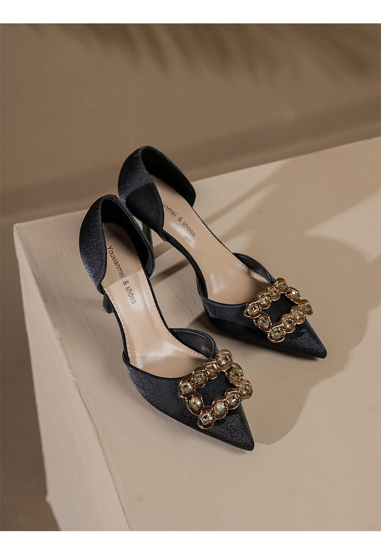 Stiletto pumps för dam med strass och smal klack_voghion.com