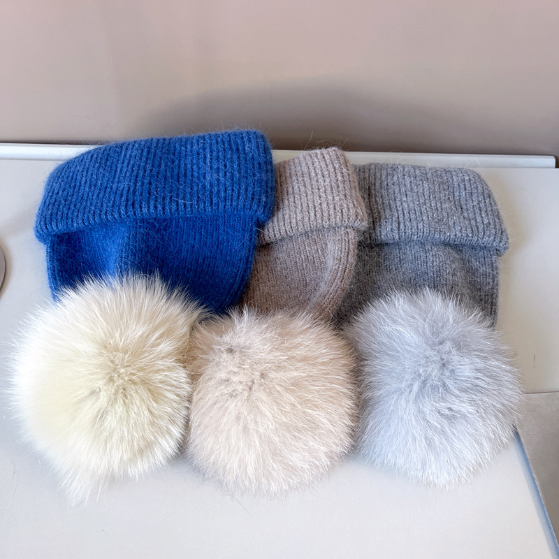 Women's Sweet Simple Style Color Block Pom Poms Eaveless Wool Cap display picture 12