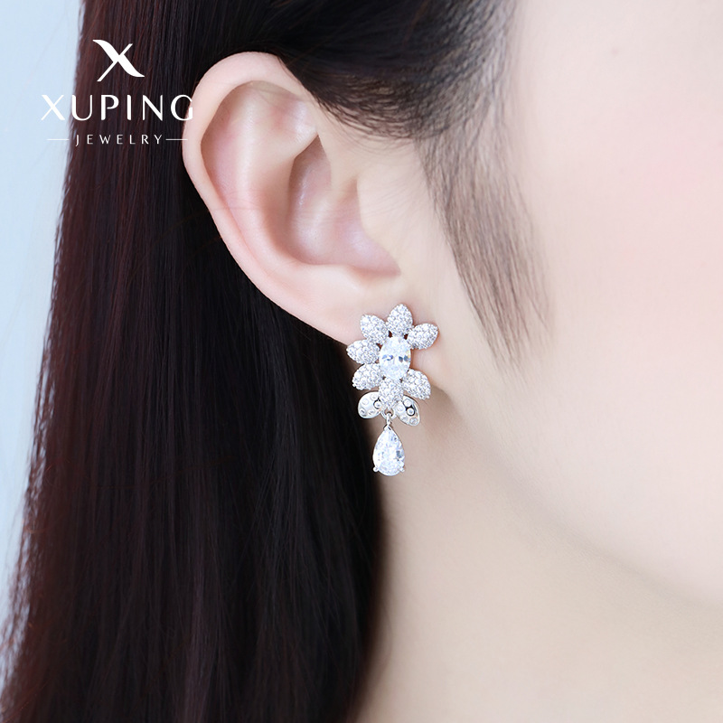 Xuping nuevo brillante flor de zircón gota de agua pendientes nicho de diseño elegante ligero lujoso de alto nivel pendientes para mujeres
