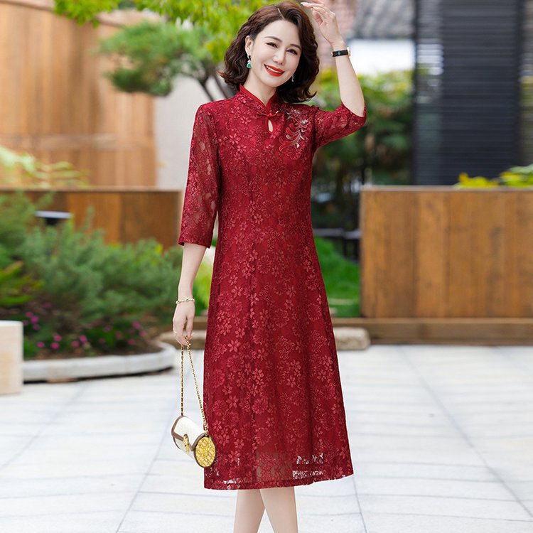 Red Lace Embroidered Cheongsam Dress with Chinese-Style Stand Collar, Elegant Wedding Banquet Dress for Mothers Red Lace Embroidered Cheongsam Dress with Chinese-Style Stand Collar, Elegant Wedding Banquet Dress for Mothers