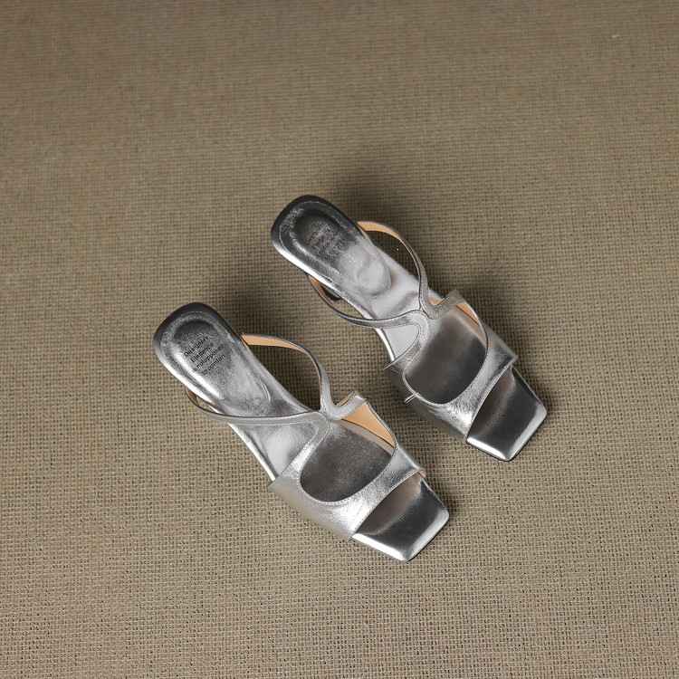 Sandal nữ da bò mũi vuông hở ngón gót lạ mắt — màu đen, màu trắng ngà, bạc chi tiết 107
