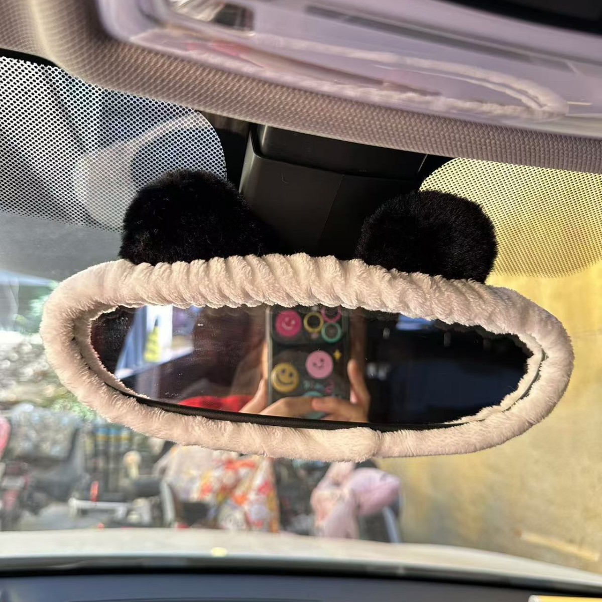 Cubierta de espejo retrovisor de automóvil transfronterizo de peluche creativo de dibujos animados lindos cubierta de espejo retrovisor de automóvil accesorios interiores mujeres image 3