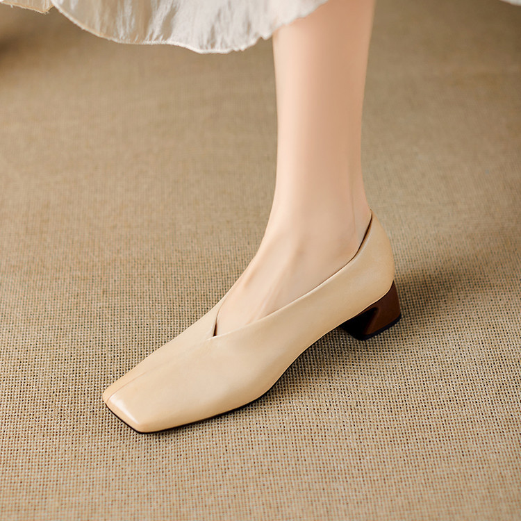 Cowhide Thick-Heeled Square-Toe Single Shoes for Women 2026 Spring and Autumn New Retro Women's Shoes Soft Leather Soft Sole Apricot Color Shallow Mouth Granny Shoes Cowhide Thick-Heeled Square-Toe Single Shoes for Women 2026 Spring and Autumn New Retro Women's Shoes Soft Leather Soft Sole Apricot Color Shallow Mouth Granny Shoes
