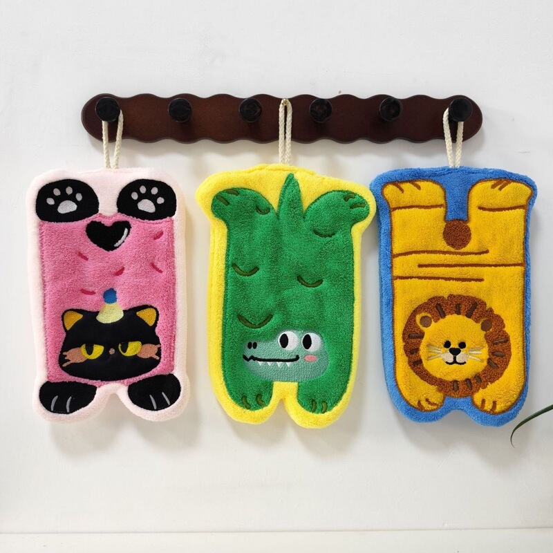 New wholesale hand towels: cute and unique animal designs for children, thickened, absorbent, made of coral fleece, non-shedding