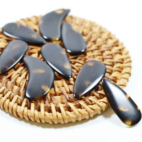 Manufacturers wholesale production of guzheng nails, imitation natural color finger shake artifacts, guzheng nails for adults and children