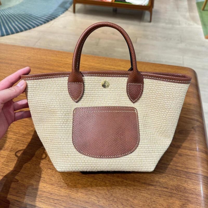 French New Longxiang Cowhide Woven Tote Bag Vegetable Basket Large Capacity Handbag Fashionable Shoulder Crossbody Women's Bag French New Longxiang Cowhide Woven Tote Bag Vegetable Basket Large Capacity Handbag Fashionable Shoulder Crossbody Women's Bag