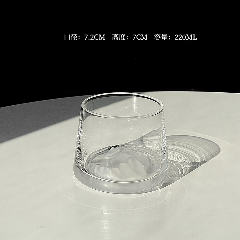 짧은 스타일의 반투명