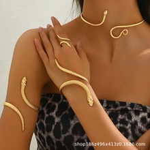 �W���羳�F���߼��бۭhŮ��ɫ�����_�ڿ��{�����C��ָ�Ȧ���b