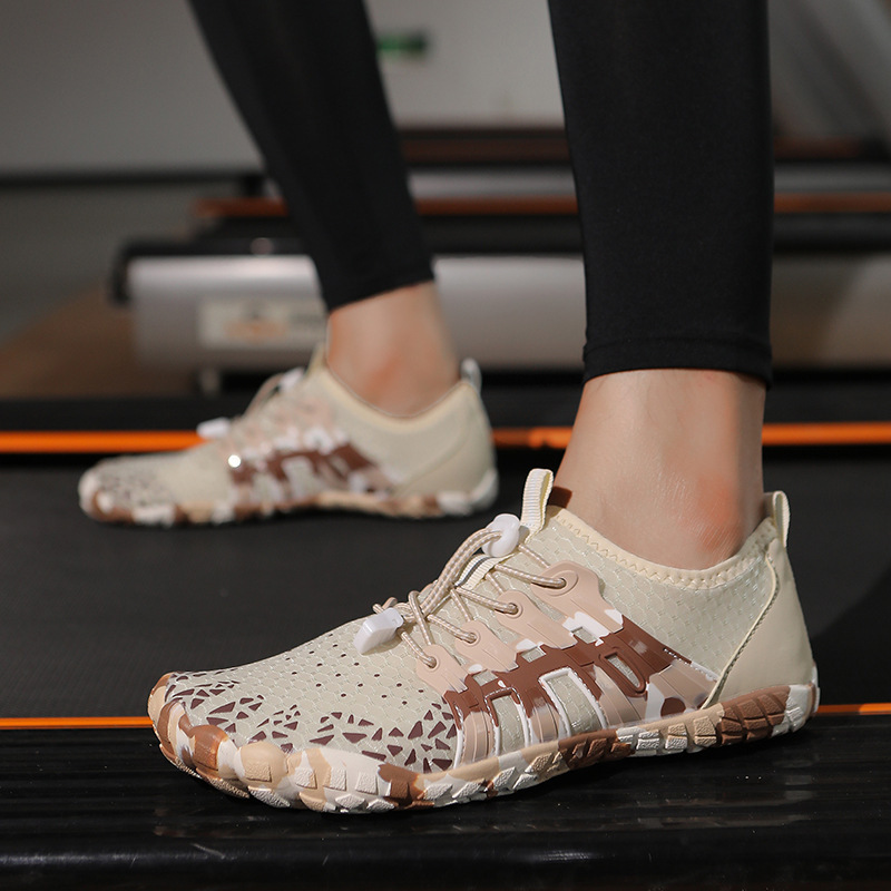 New Men's and Women's Indoor Fitness Shoes Quick-drying Breathable Treadmill Shoes Shock Absorption Quiet Squat Hard Pull Shoes Weightlifting Shoes and Socks