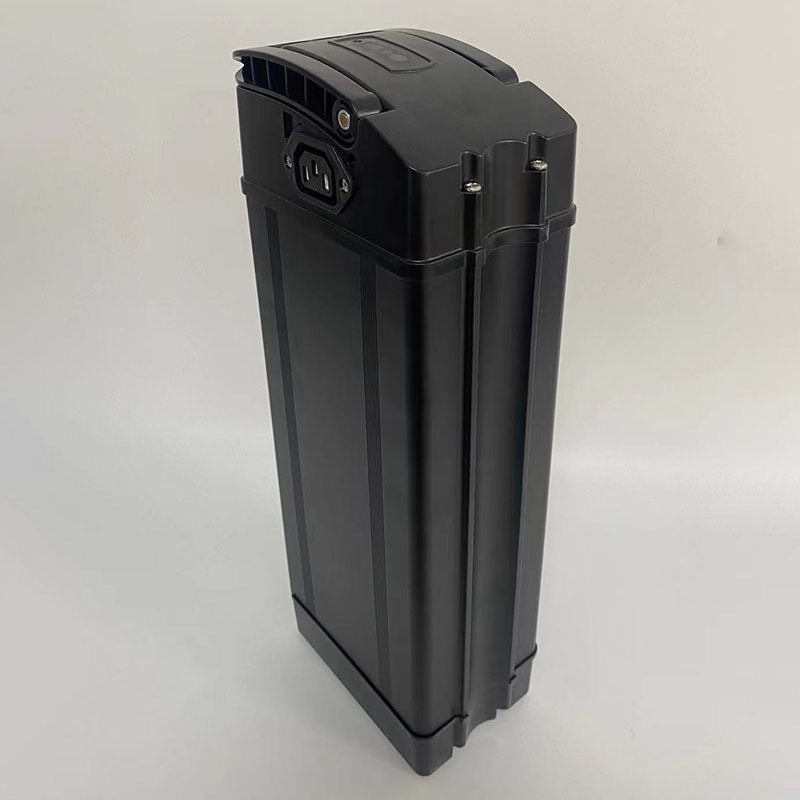 海霸021可装78/104/117/130电芯18650后插锂电池盒银鱼上放电外壳