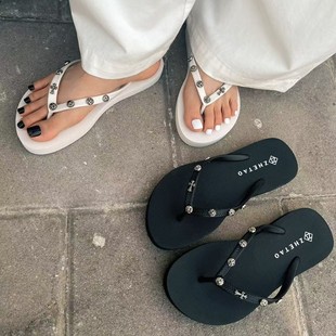 Flip-Flops Zhetao2025 Spring and Summer New Thick-Soled Flip-Flops Pure Color Versatile Non-Slip Wedge Beach Slippers