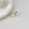 Diamond earrings from pearl