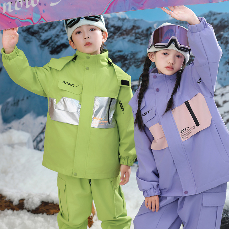 남학생과 여학생을위한 새로운 어린이 스키 세트 초등학생을위한 따뜻한 듀폰 3 장 충전 옷을 두껍게 만들었습니다.