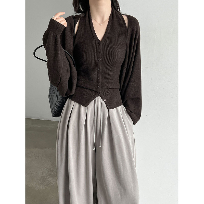 NS Korean-style woolen halter neck knitted cardigan two-piece set for women, autumn 2026, stylish and versatile for commuting, sweater ss1096 NS Korean-style woolen halter neck knitted cardigan two-piece set for women, autumn 2026, stylish and versatile for commuting, sweater ss1096