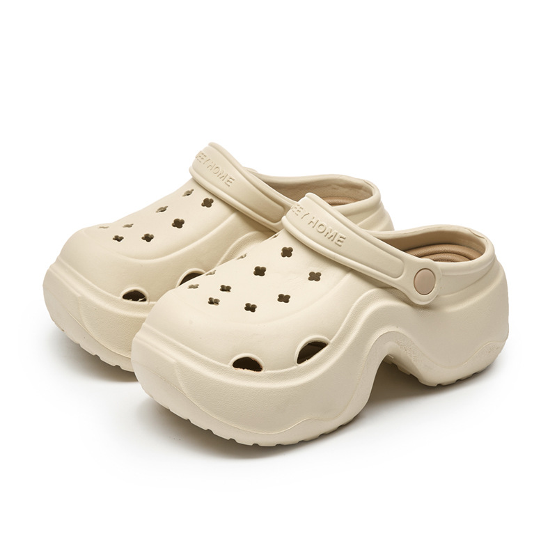 Scarpe Croc con suola spessa con rialzo in altezza per capispalla estivo da donna 2026 Nuovi sandali e pantofole Baotou antiscivolo da spiaggia per l'estate da donna