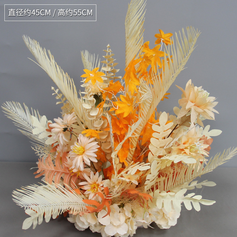 新商品の結婚祝いの大きいタイプの花を並べて絹の花の完成品の装飾をシミュレーションします。|undefined