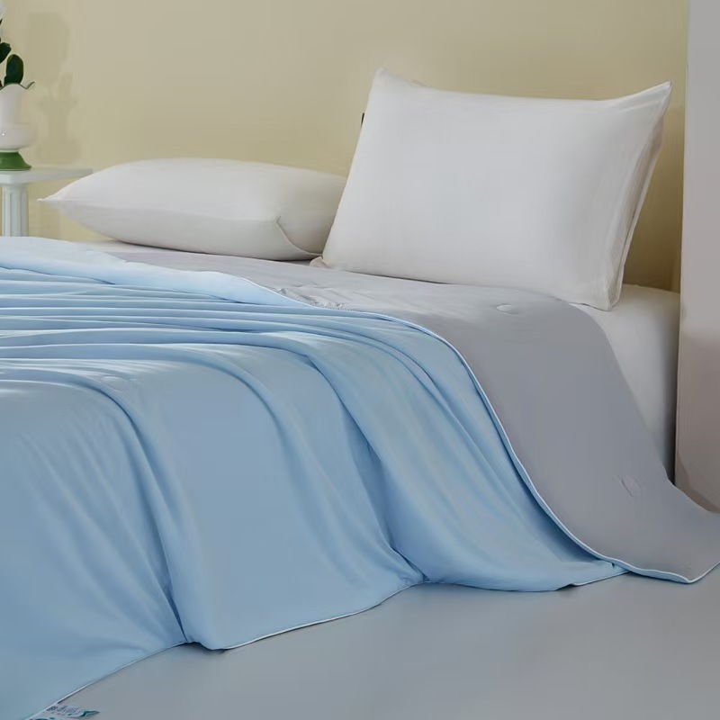 Tecnología negra de sensación fresca transfronteriza Seda fresca Edredón fresco de verano Edredón de aire acondicionado Edredón de verano de seda de hielo doble individual Edredón fino lavable a máquina