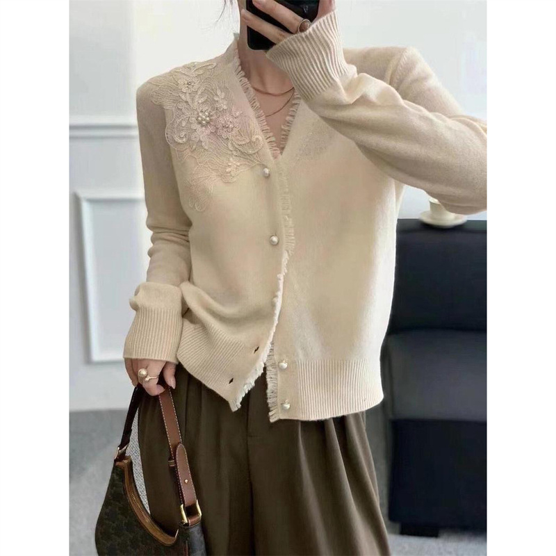 P29 Wool French V-Neck Chanel-Style Eyelash Fringe Lace Embroidery Fashionable Knitted Cardigan Sweater Top for Women