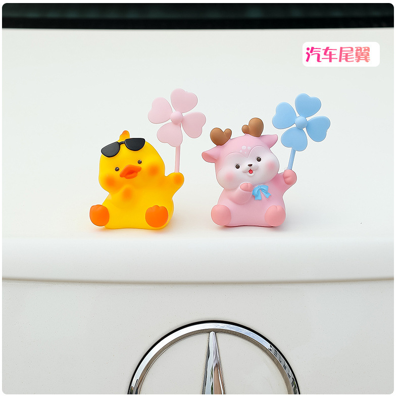 Summer New Cute Windmill Fawn Electric Car Doll Ornaments Car Breaking Duck Motorcycle Bicycle Ornaments