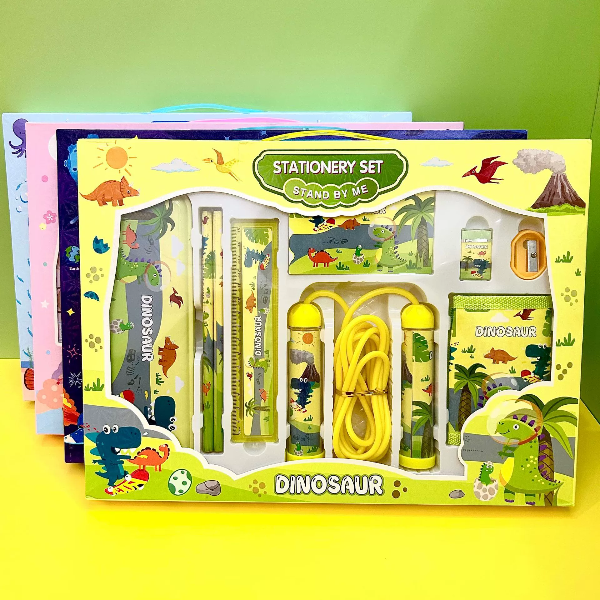 Детский подарок на день Студенческий канцелярский костюм Подарочная коробка Подарок для детского сада Призы Карандаш Школьные принадлежности костюм