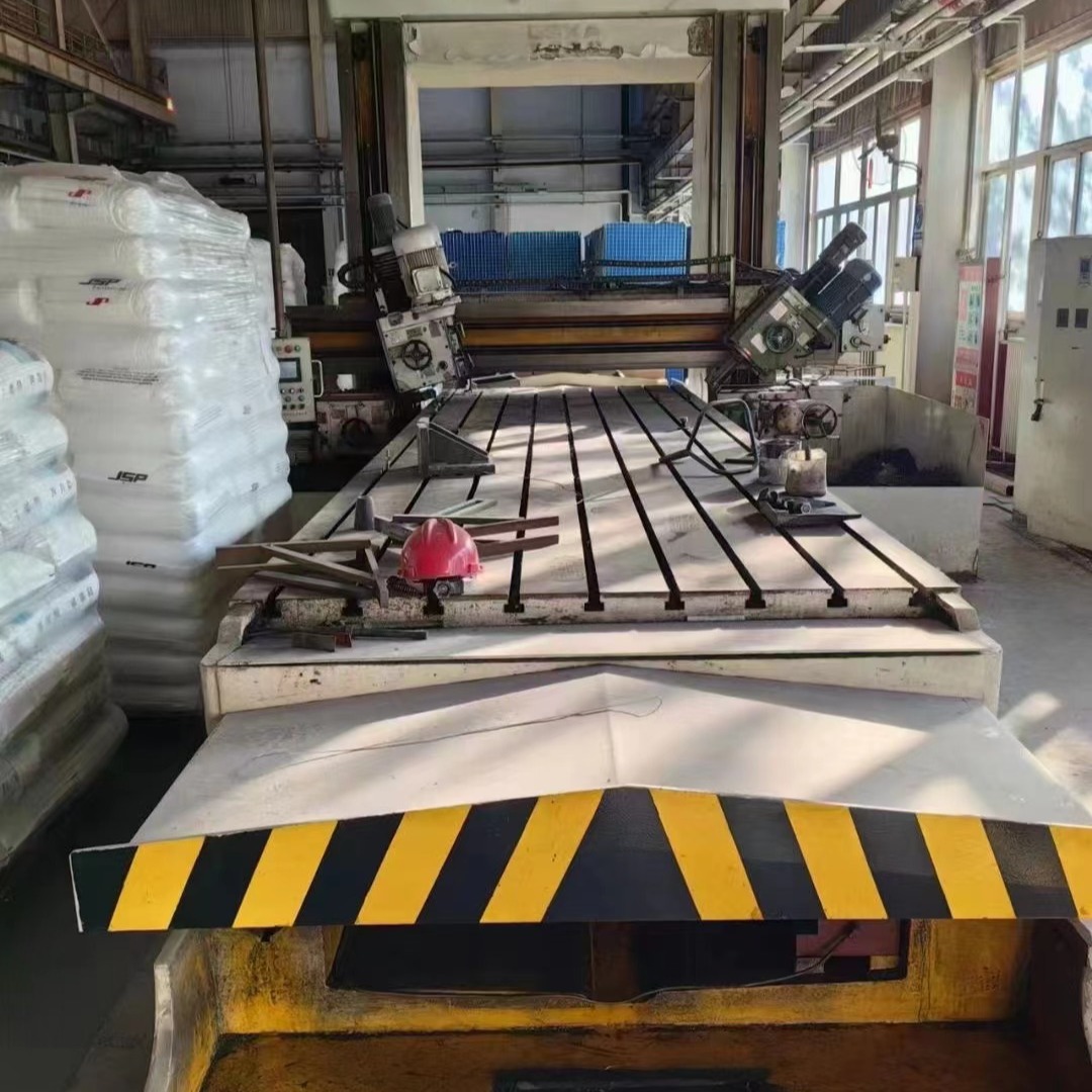 处理二手江苏一重B2020-6龙门铣床刨削宽度20001个刨头