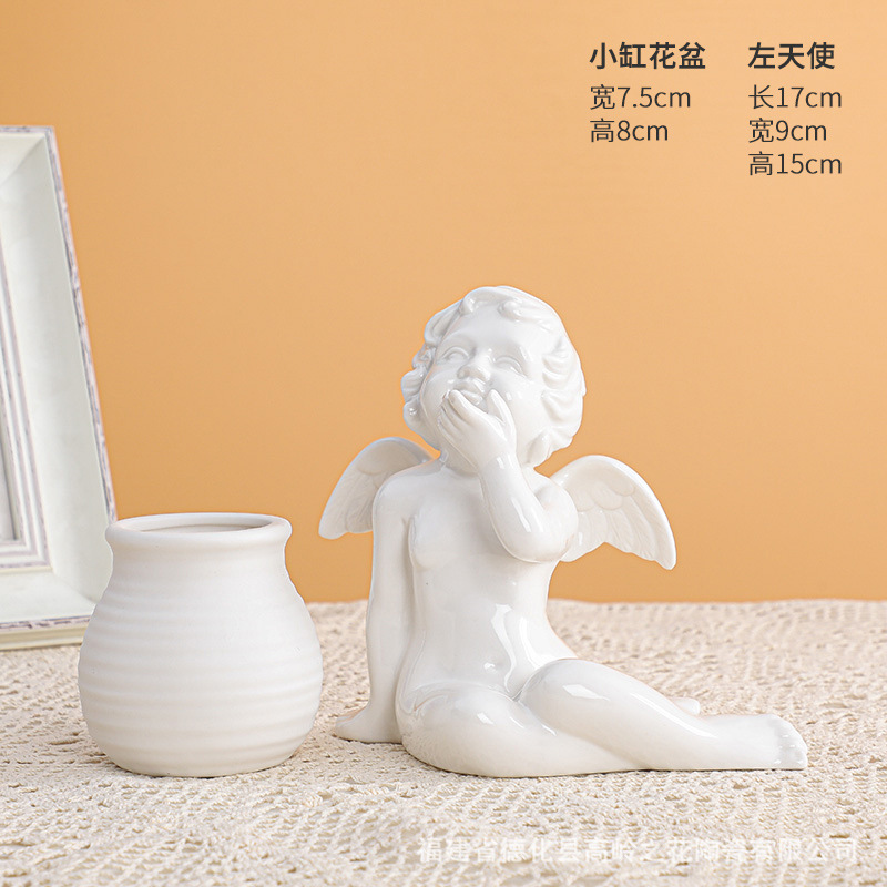 작은 꽃병 + 왼쪽 천사