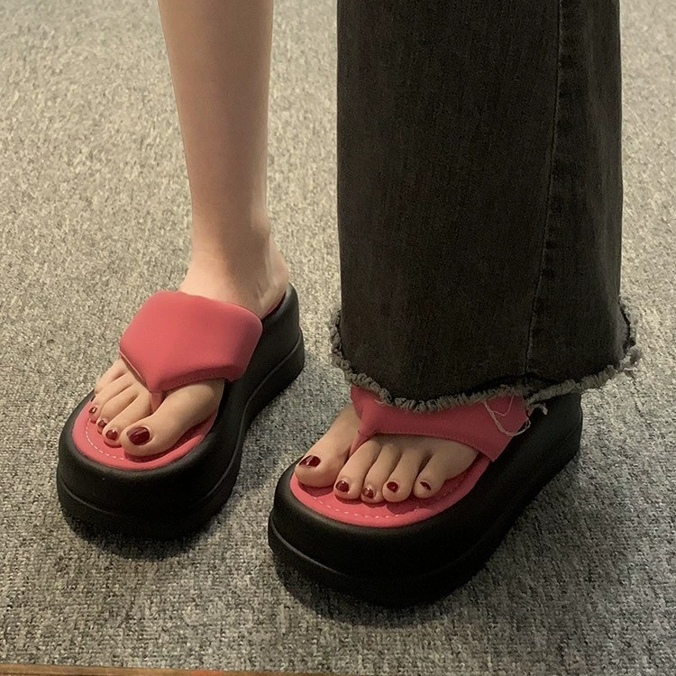 Женские шлепанцы с интернет-знаменитостями, новые модные универсальные маленькие пляжные шлепанцы на толстой подошве, лето 2023