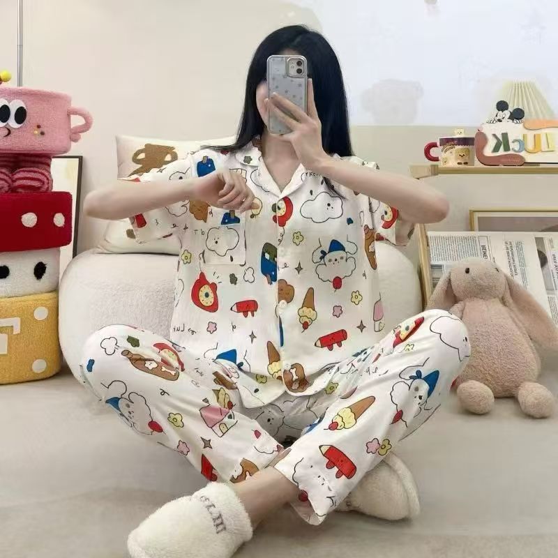 Al por mayor transfronterizo 2026 verano nuevo algodón nublado pantalones de manga corta pijama cardigans con solapa dibujos animados oso ropa para el hogar