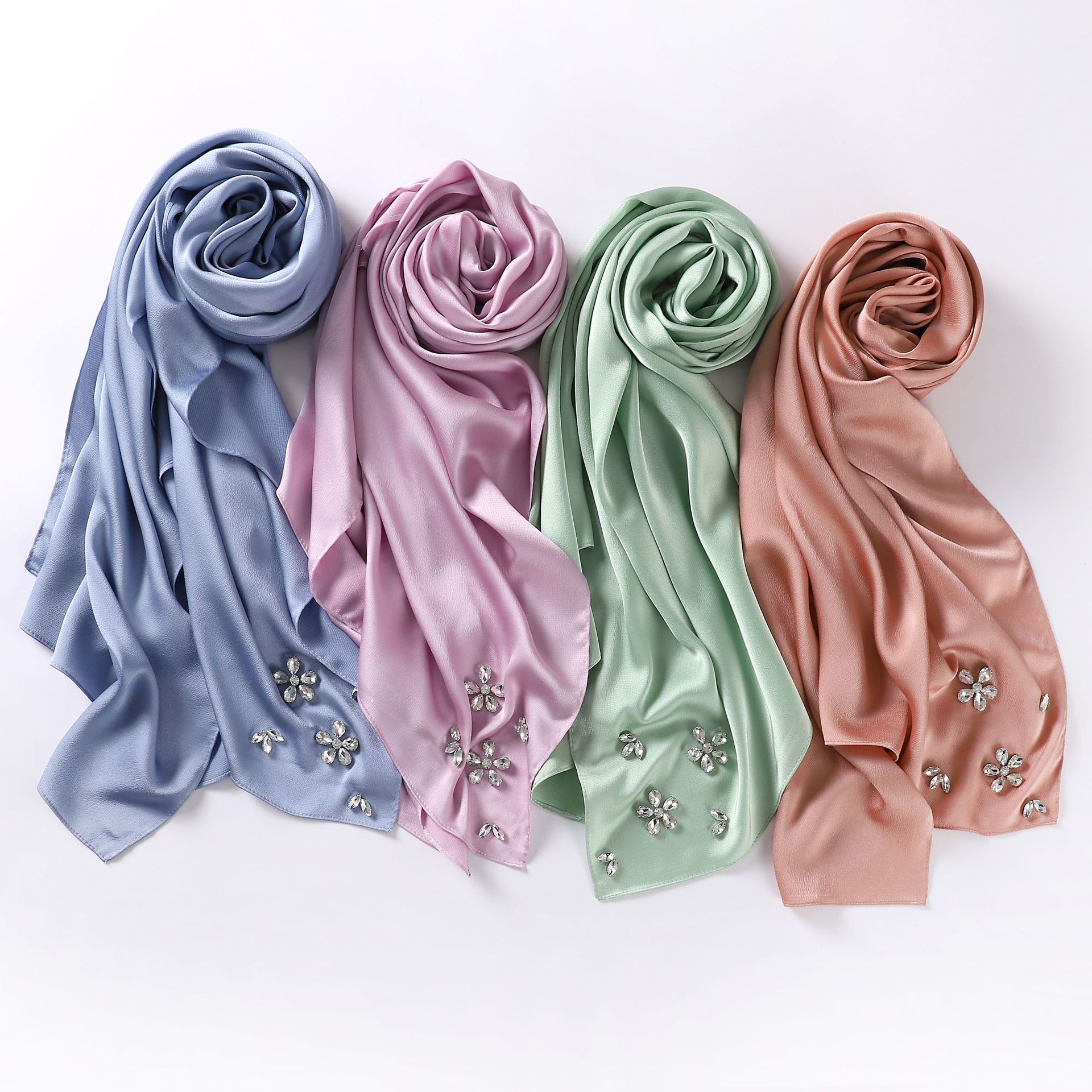 Women's Simple Style Solid Color Flower Chiffon Diamond Kerchief display picture 3