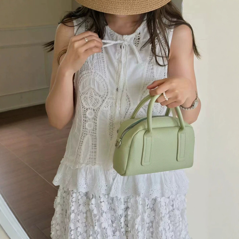Korean-Style Handmade Crochet Lace Sleeveless Vest 2026 Artistic Fresh Round-Neck Tie-Up Versatile Cardigan Top for Women