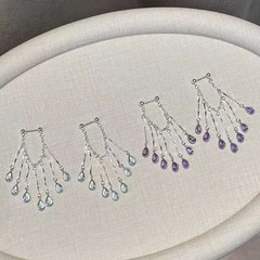 女性用の森のスタイルの小さな新鮮なロングウォータードロップタッセルイヤリング、新しい中国風のニッチな甘くて多用途なワンスタイルのツーウェアイヤリング