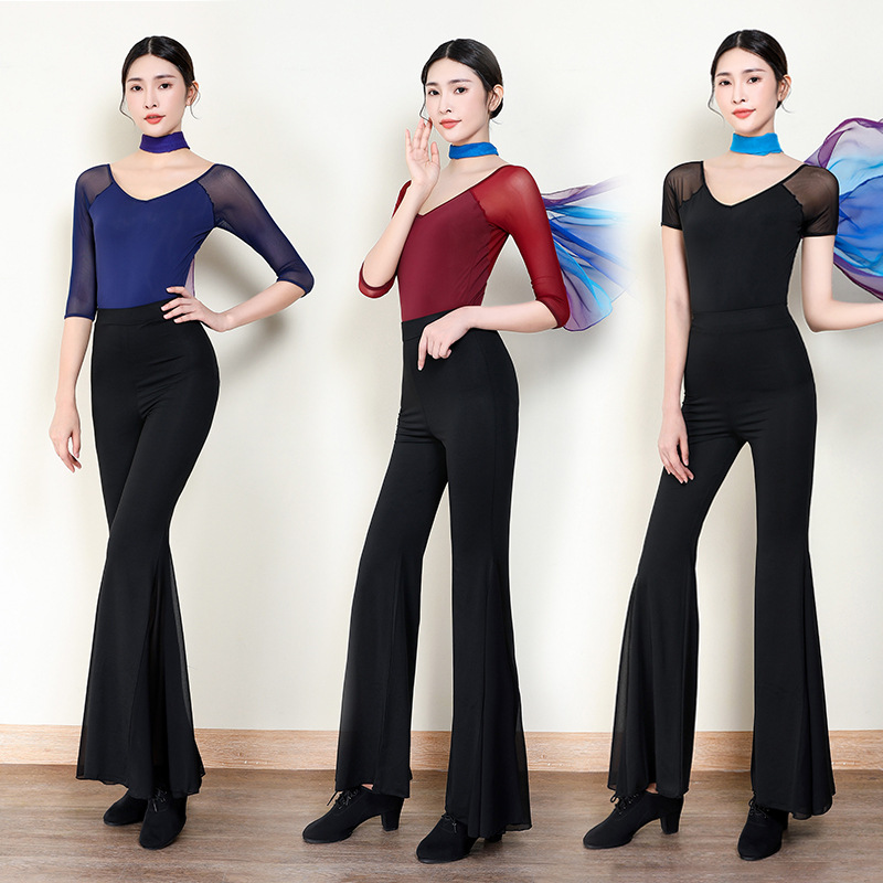 Body train clothing grace Etiquette train model Catwalk sexy Mesh sleeves Bell-bottoms Shaping suit