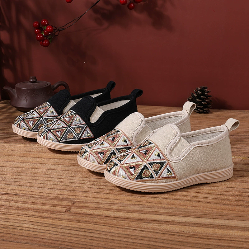 Традиционная Тканевая обувь Вышитая обувь для мальчиков и девочек Летняя обувь в этническом стиле Hanfu Повседневная Цветочная обувь