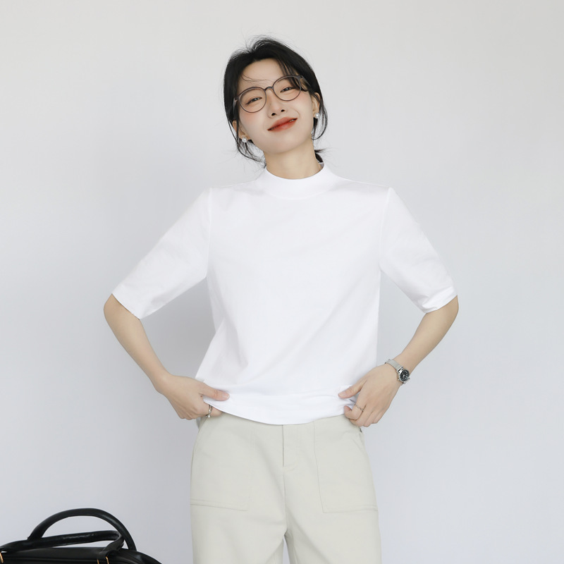 Half-High Collar T-Shirt with Five-Quarter Sleeves, Stand-Up Collar, Stitched Details, Minimalist Loose Fit, Stylish for Commuting