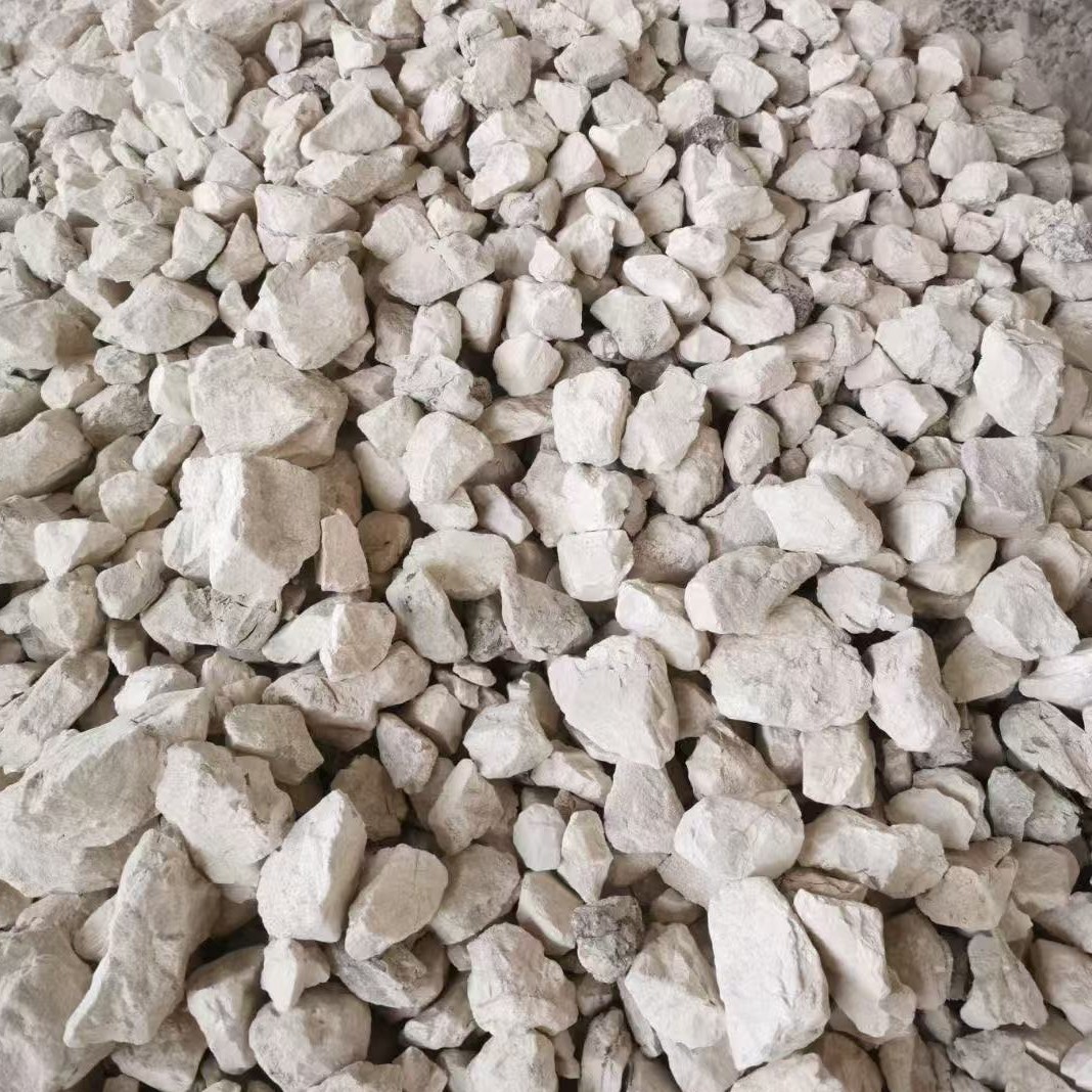 广东省石灰块氧化钙鱼塘消毒工地伴土生石灰块高含量氧化钙水产