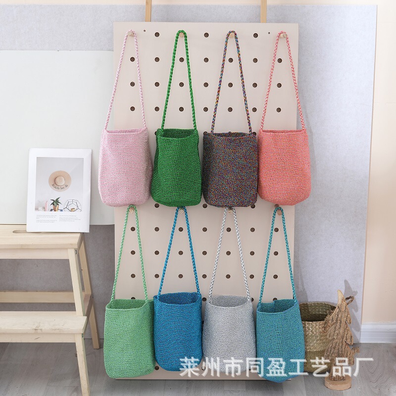 New Niche Design Woven Simple Silver Crossbody Bag Large Capacity Bucket Bag Handmade Woven Versatile Shoulder Bag New Niche Design Woven Simple Silver Crossbody Bag Large Capacity Bucket Bag Handmade Woven Versatile Shoulder Bag