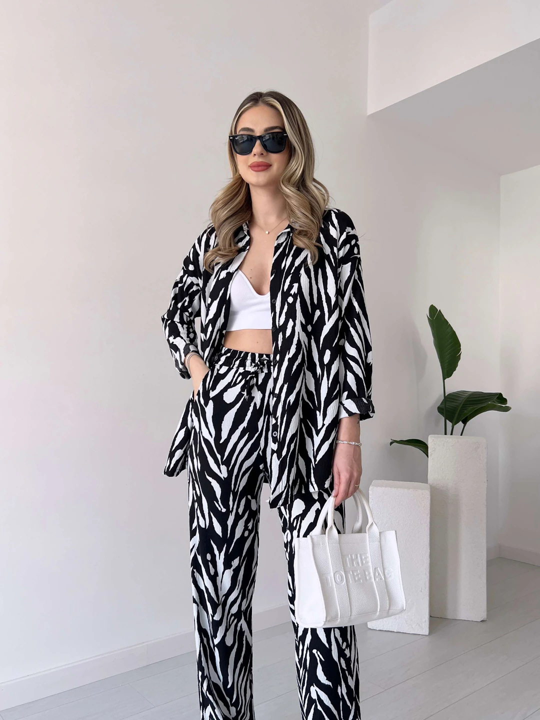 560g Weight Long Sleeve Sleeve Length Spandex, Polyester Fabric Type Pant Co-ord Set Sets Type 2 Pieces Set Quantity Daily Occasion Turndown Neckline Regular Fit Fit Type Printing Pattern Spring Season Women's Gender Printing Design Streetwear Style Daily Women's Streetwear Printing Spandex Polyester Printing Pant Co-ord Set Pants Sets 11
