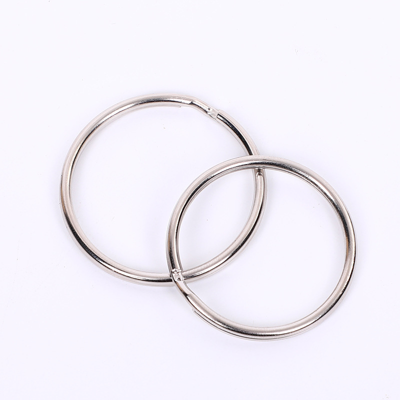 Inventario mayorista de alta calidad anillo de llavero de metal multi-especificación colgante anillo de apertura llavero accesorios llavero