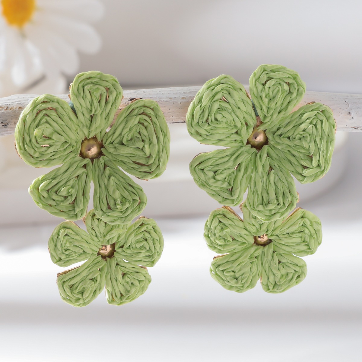 1 Pair Vacation Simple Style Flower Raffia Drop Earrings display picture 5